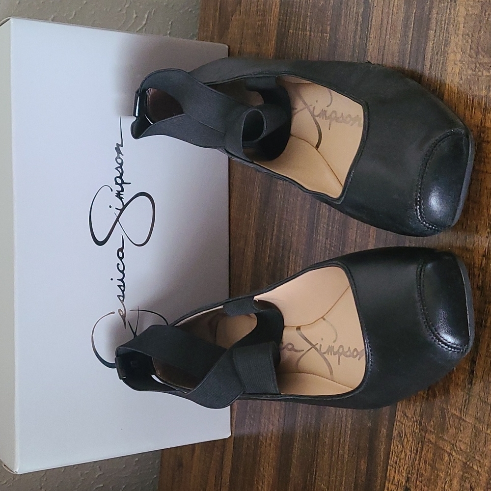Jessica Simpson flats